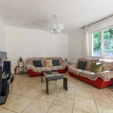 Le Buquet - Jardin Clos De 700 M²