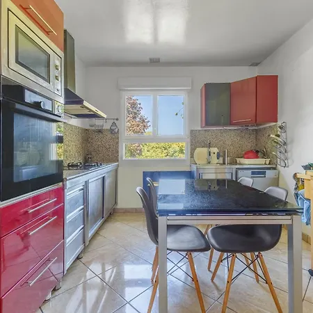 Le Buquet - Jardin Clos De 700 M² *